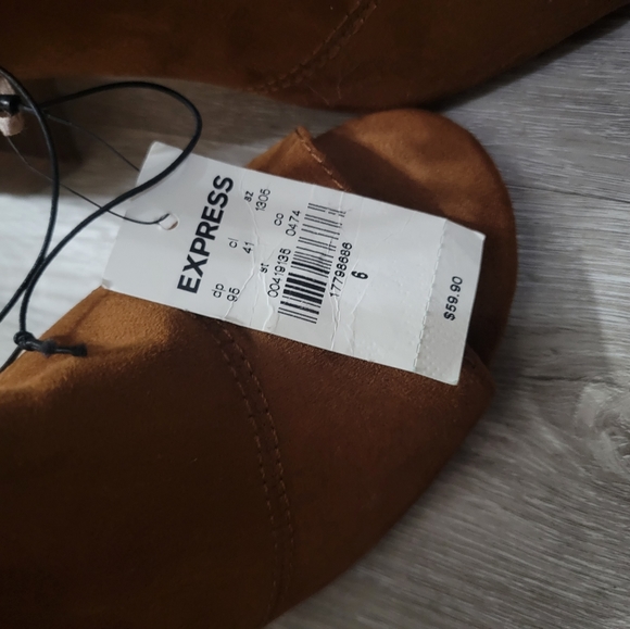 New With Tags Express suede open toe 3 1/2" heels - Picture 13 of 17